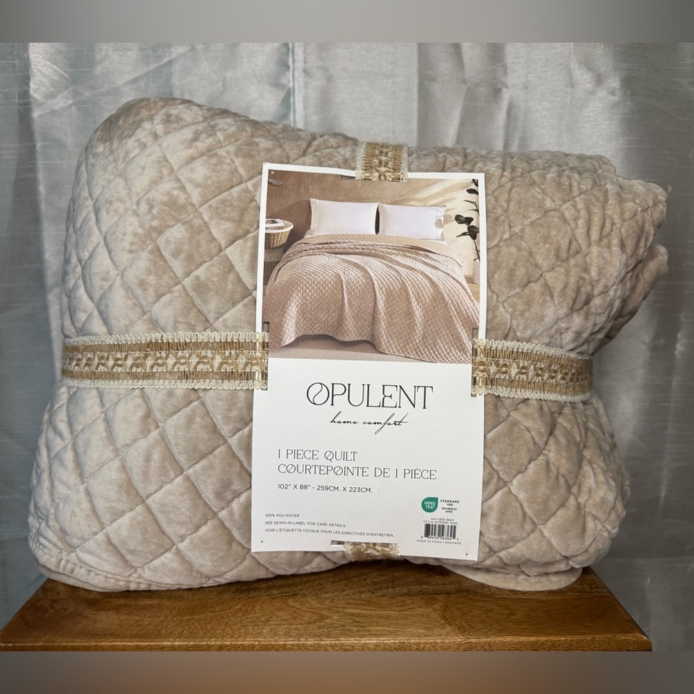 Home Comfort Beige Quilt